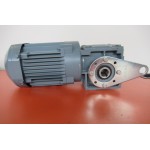 50 RPM 0,18  kW Asmaat 20 mm. UNUSED 